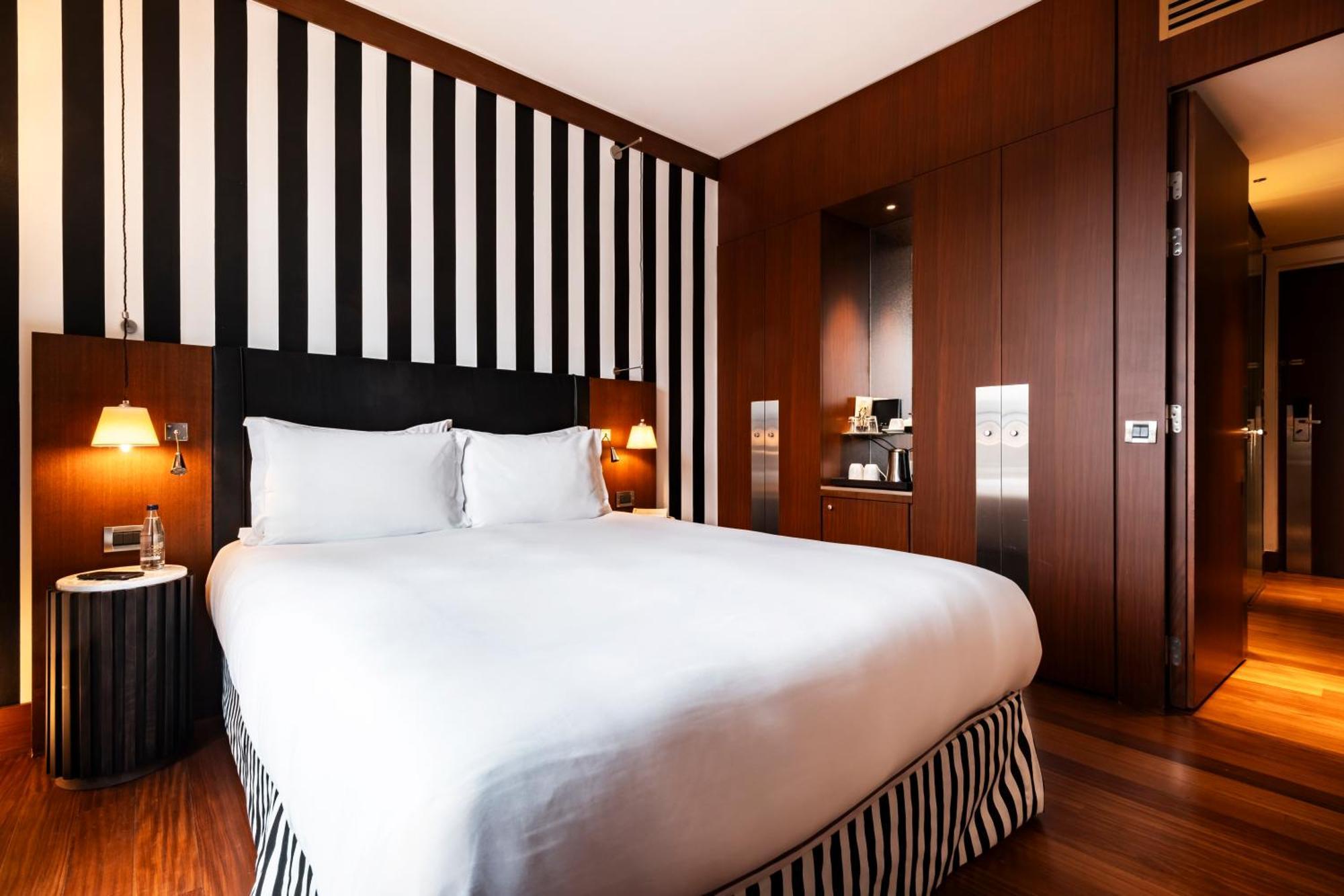 Grand Hotel Champs-Elysees Париж Екстериор снимка