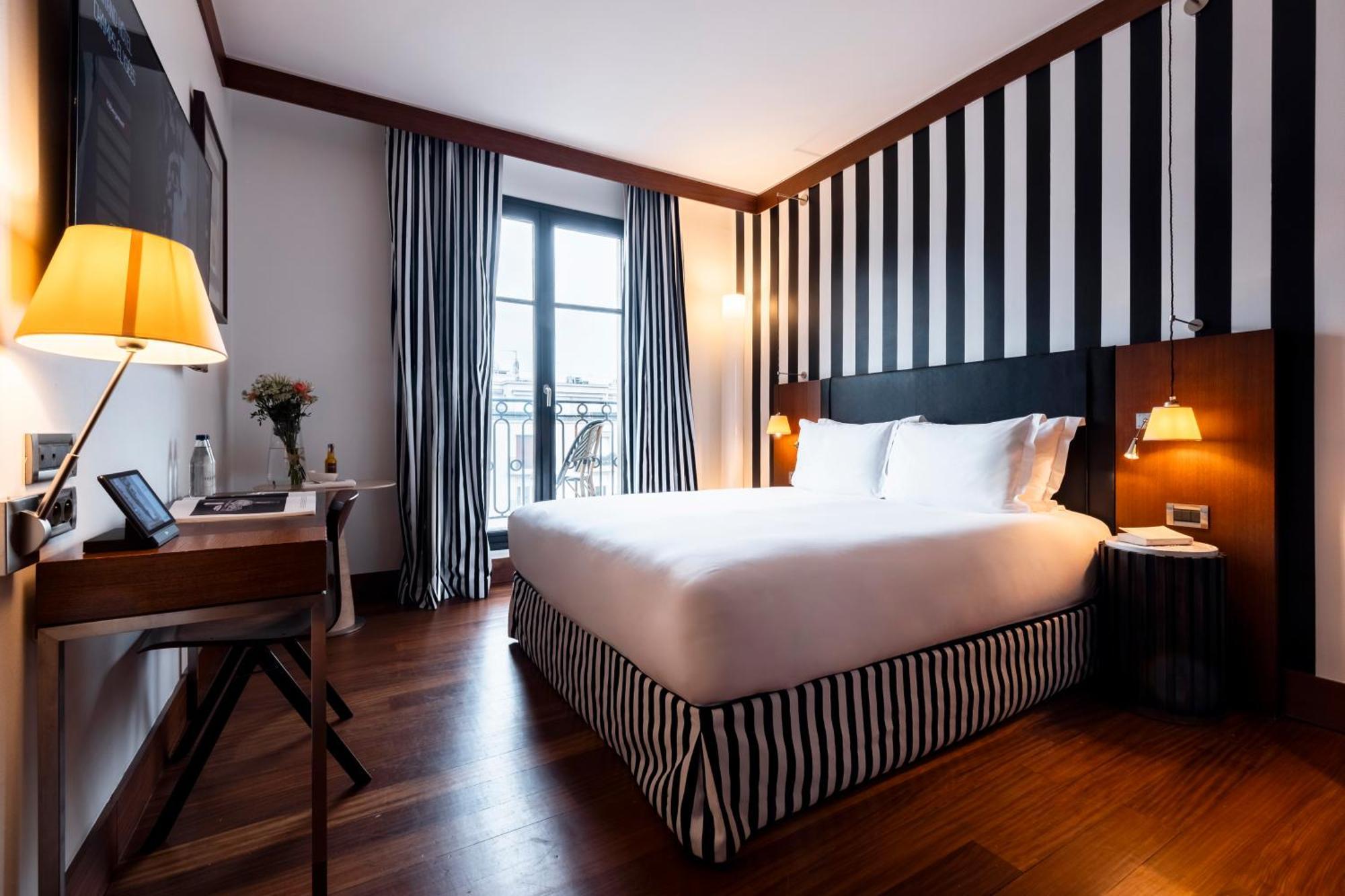 Grand Hotel Champs-Elysees Париж Екстериор снимка