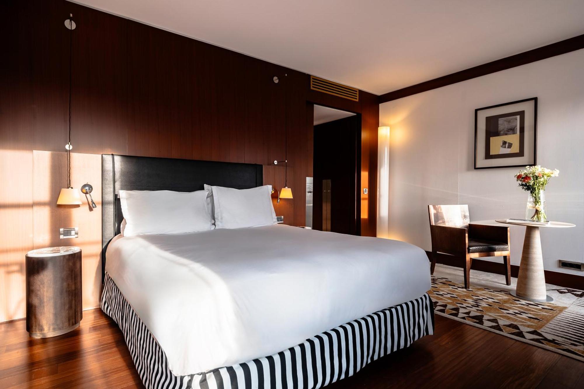 Grand Hotel Champs-Elysees Париж Екстериор снимка