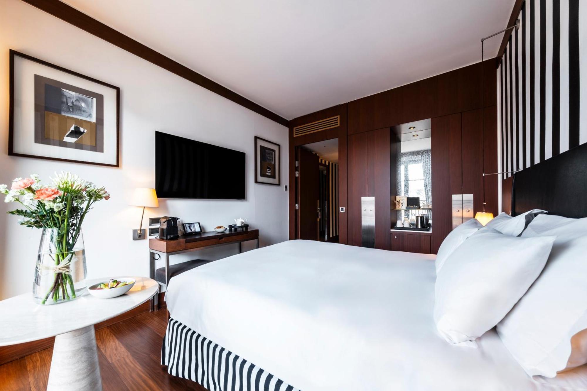 Grand Hotel Champs-Elysees Париж Екстериор снимка