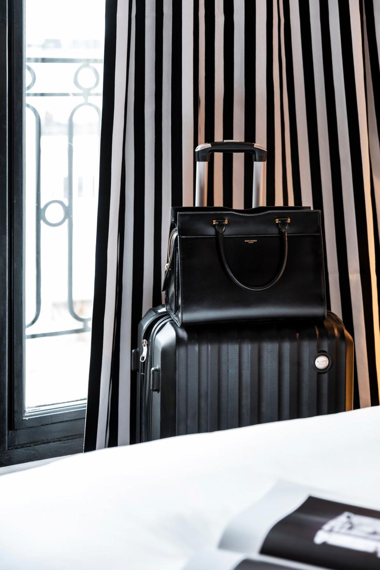 Grand Hotel Champs-Elysees Париж Екстериор снимка