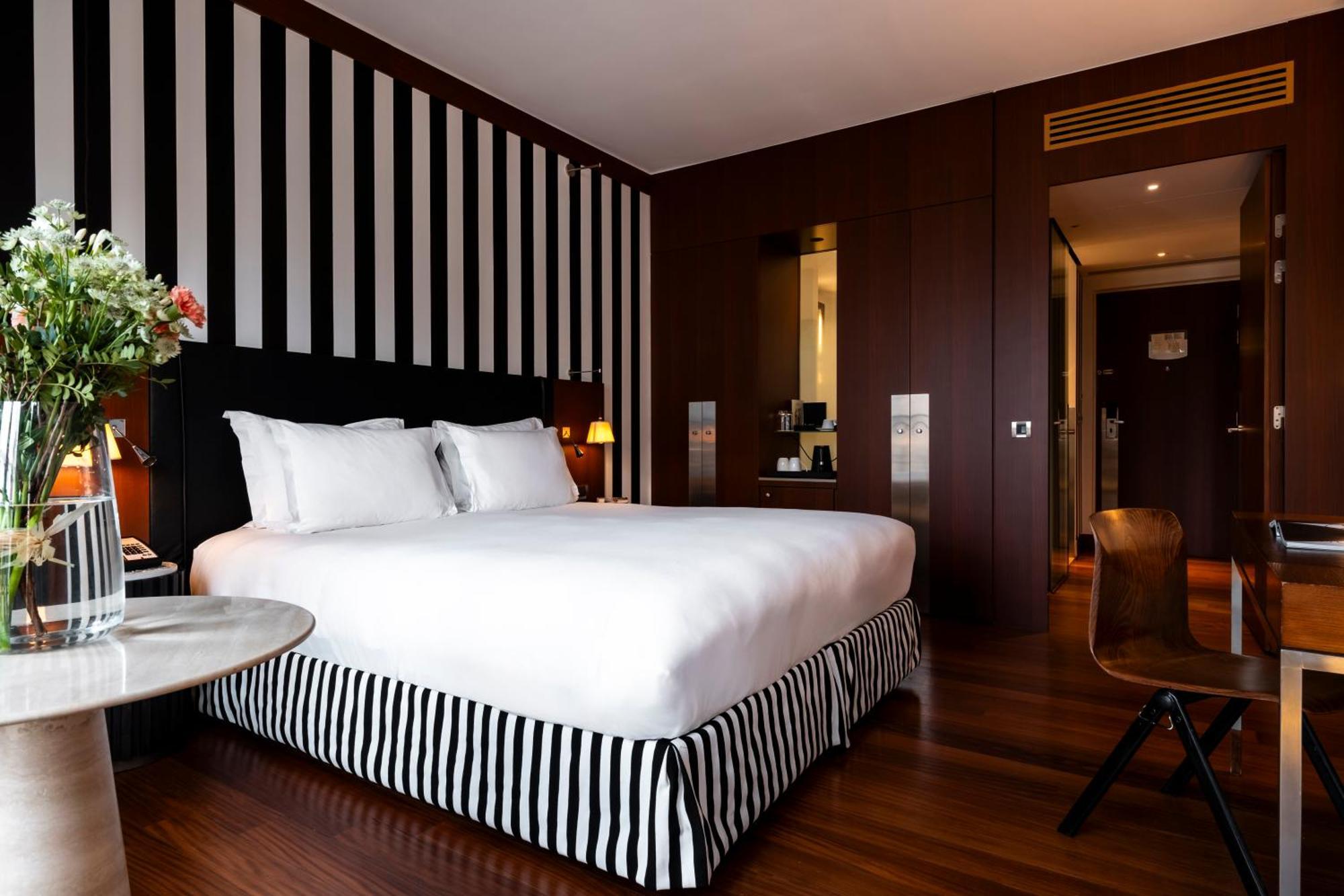 Grand Hotel Champs-Elysees Париж Екстериор снимка