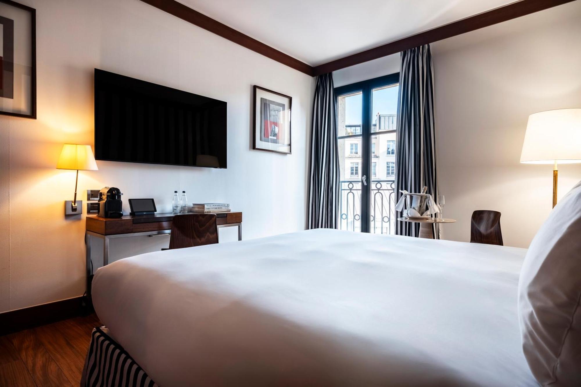 Grand Hotel Champs-Elysees Париж Екстериор снимка