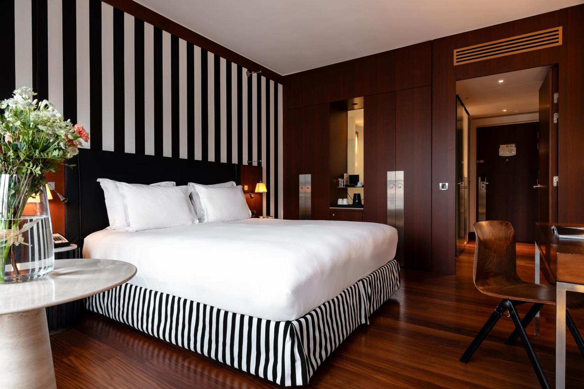 Grand Hotel Champs-Elysees Париж Екстериор снимка
