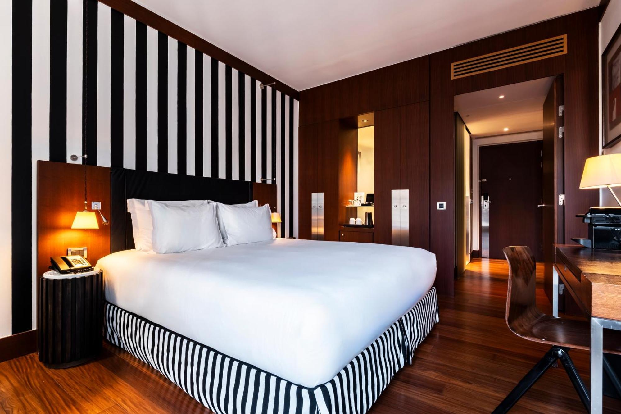 Grand Hotel Champs-Elysees Париж Екстериор снимка
