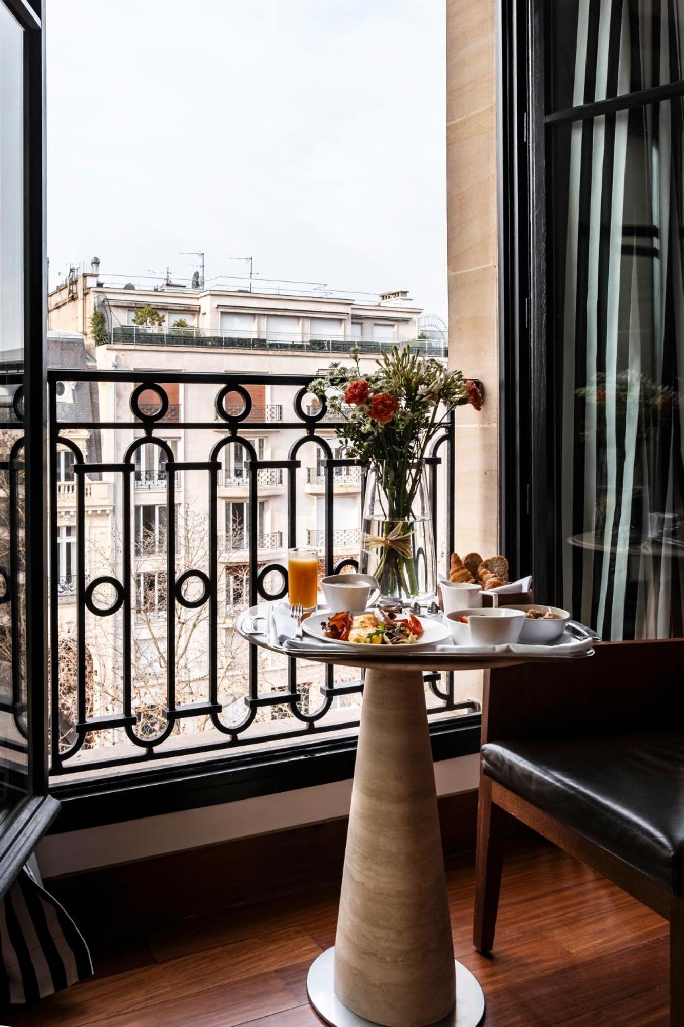 Grand Hotel Champs-Elysees Париж Екстериор снимка